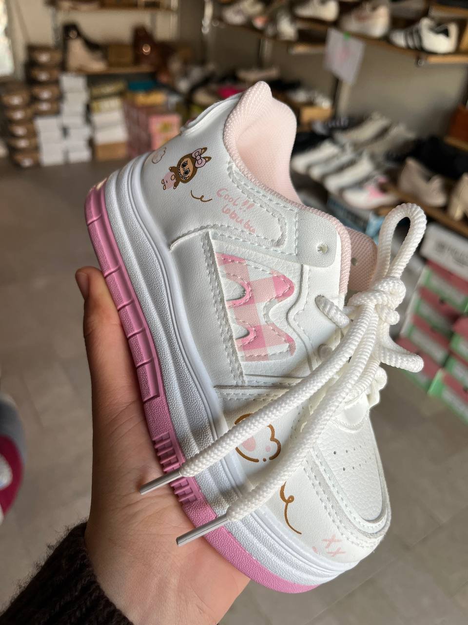 photo_5785065088380243275_y