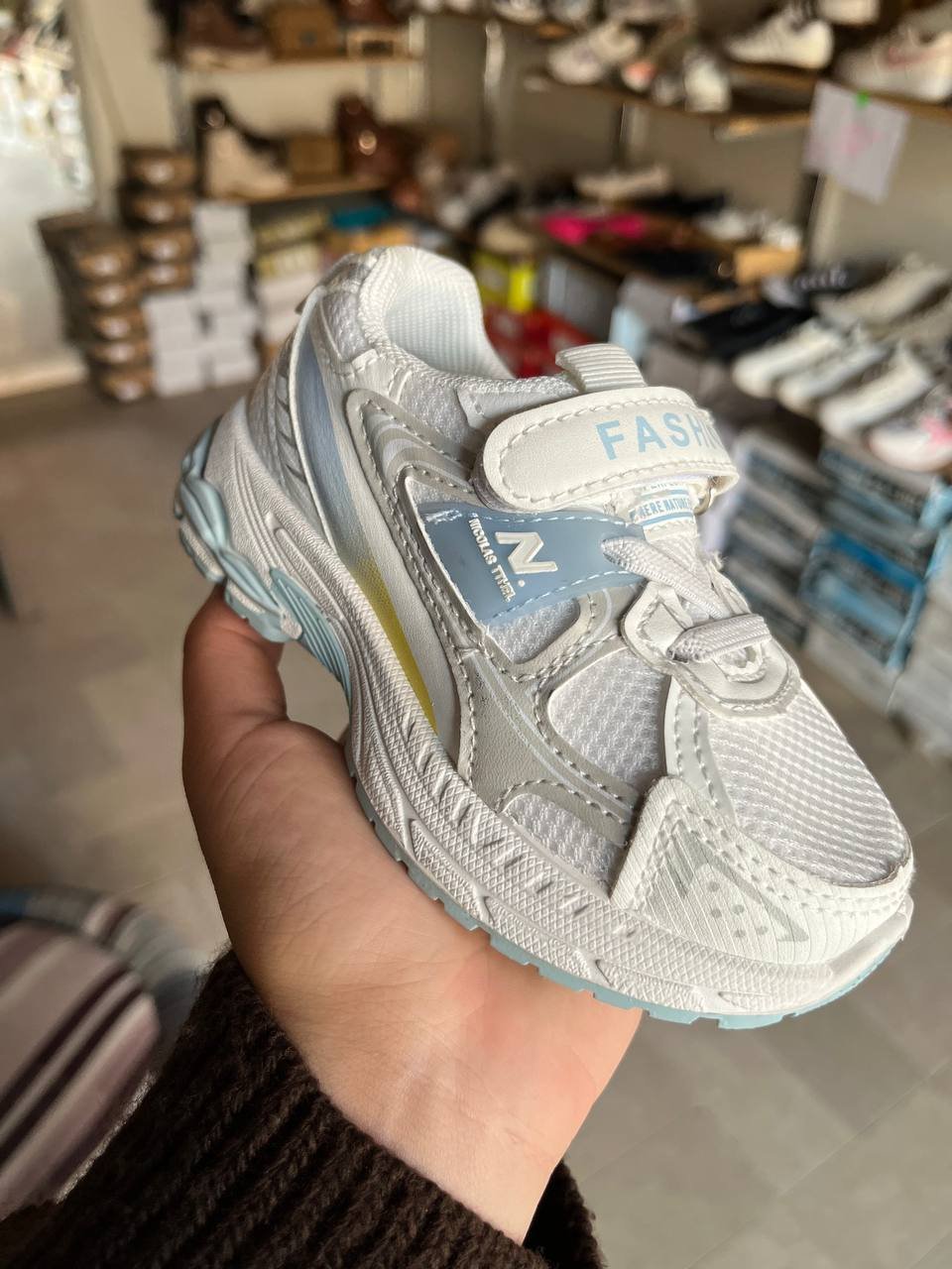 photo_5785065088380243295_y